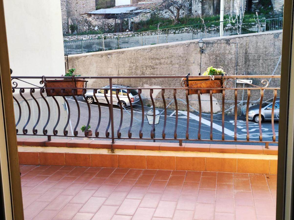 La Panoramica Apartment Gallodoro Luaran gambar